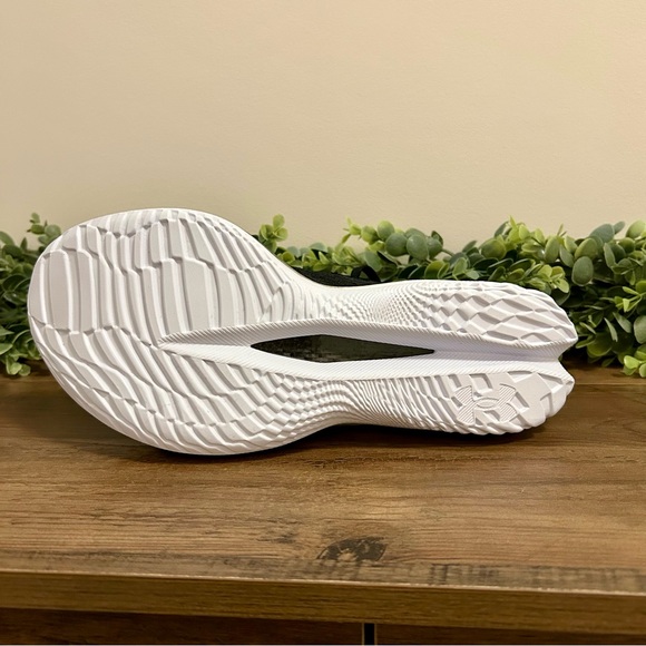 UA Velociti Elite 2 - Picture 9 of 16